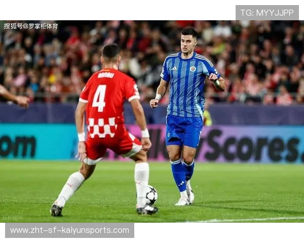 浙江队托利奇中场摆脱漂亮,连续踩单车晃开防守